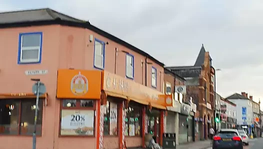 Lübnanlı kız kocası araba sürerken arabada seks yapıyor