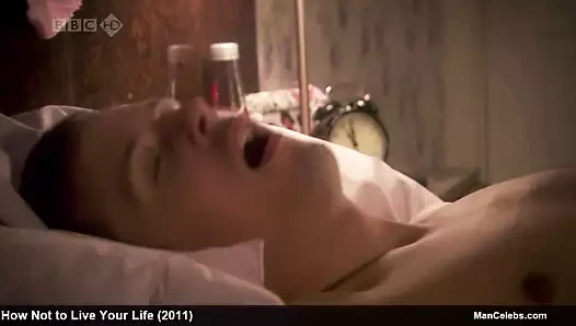 Dan clark seks videosu sırasında muhteşem çıplak poposunu yanıp sönüyor