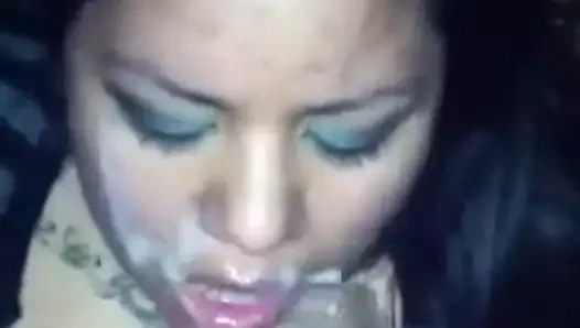 Kalın yüze boşalma