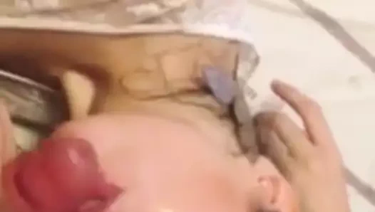 Güzel görünümlü kız bj yapar