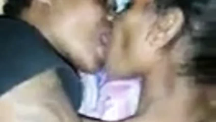 Papua yeni gine üçlü