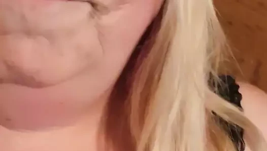 İngiliz cüruf karısı emme horoz ile boşalmak