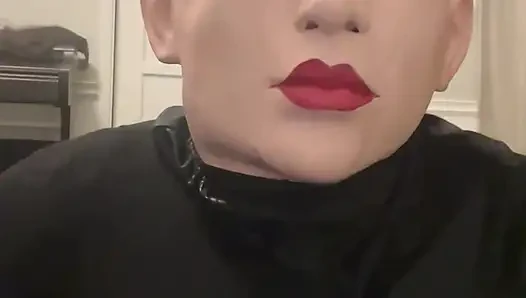 Lastik bebek maskeli orgazm