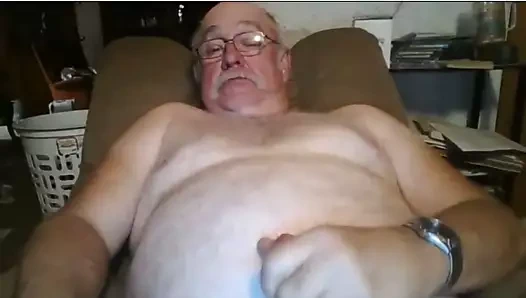 Yakışıklı olgun adam