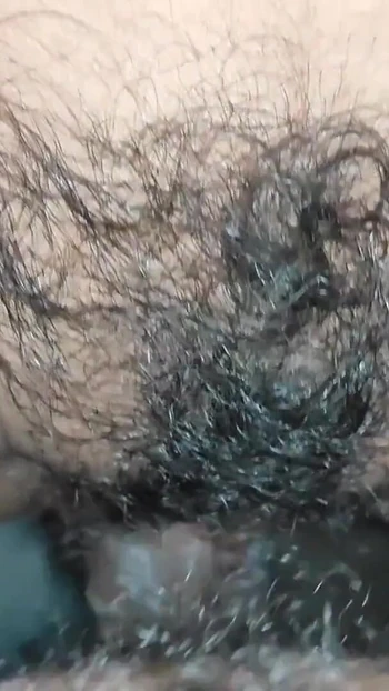 Эмоциональный момент из "Первый раз трахаю эту маленькую подругу Аарши, часть 4"