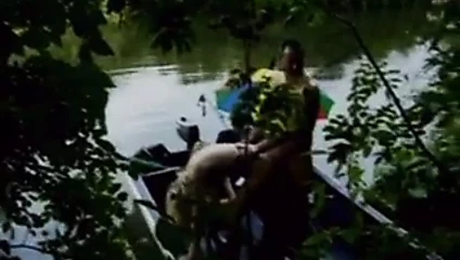 İngiliz sluts almak becerdin açık havada üzerinde bir tekne