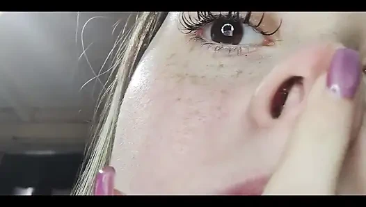 Akmış burun yakın çekim