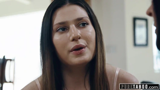 Saf tabu üvey anne üvey amca ile genç yakalandı ve katıldı