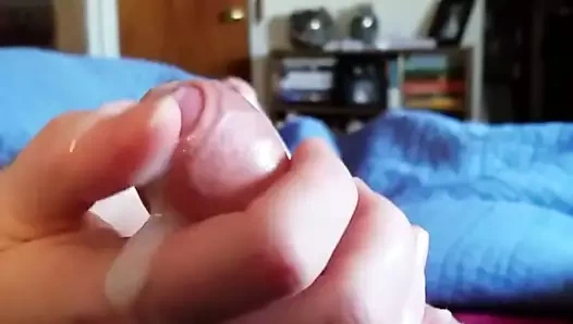 Yavaş ve zorlu parmak vuruşlarından sonra boşalma patlaması