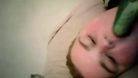 Fragman çöp angie yalama ve salatalık ile benimle alay