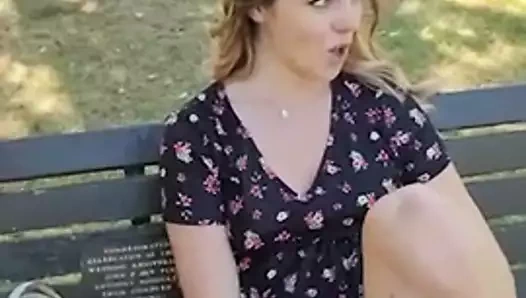 Dışında park mastürbasyon yapmak