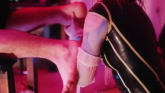 Joy the palyaço röportajı lateks kadın egemenliği gıdıklıyor azdırıyor ve oyuncu kontrolü