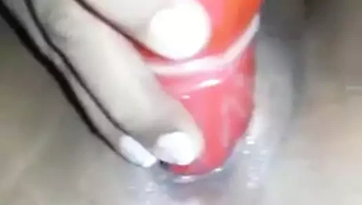 Mi amiga traviesa jugando con dildo