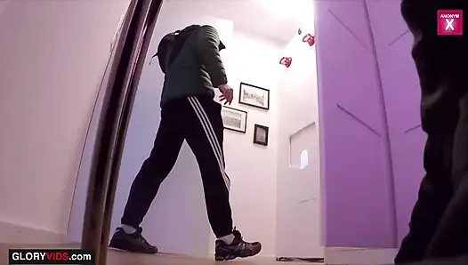 Duvar deliğinde anal seks