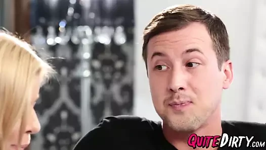 Busty milf alexis fawx çivilenmiş ve genç elsa jean