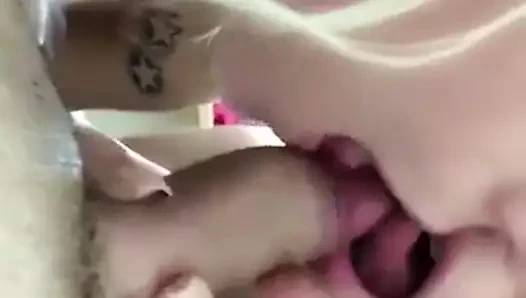 arkadaşlar içinde oral seks