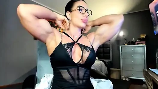 Büyük seksi damarlar ve sütlü amcık