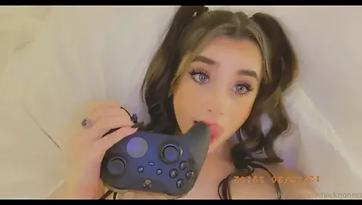 Tik tok thot mackenzie jones berbat xbox controller