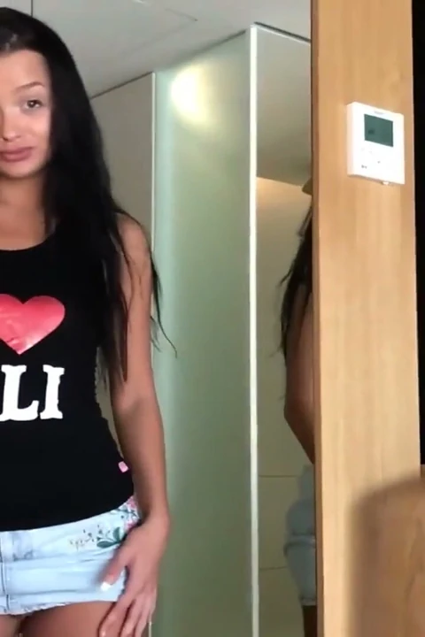 Johntronx - bali'de muhteşem beyaz bir kızı bakış açısı tarzında sikiyor