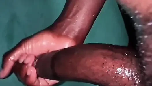 Bölüm 2 azgın büyük zenci yarağı üvey babası sürtüğü için mastürbasyon yapmak için yarağı parçalıyor