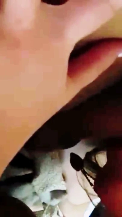55 yaşındaki fotoğrafçıyı iki ateşli kirli müzik videosunda emdim, siktim ve 69 yaptım, köpek stili sikiş, harika bir sakso çekme… | Klip 1