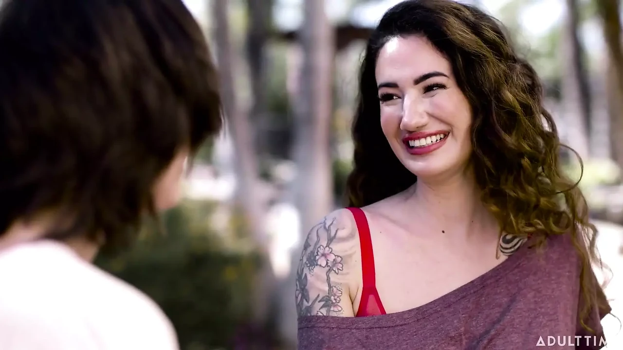 Full Scene: Modernday Sins Lesbians Arabelle Raphael And Casey Calver Seduce Ex Bf For Cum Swapping Way (Uncut) - Australia Special