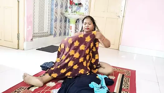 Hintli ev hanımı seksi şov 2