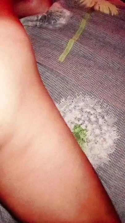 Обязательный для обмена момент из "Ее рука в моей заднице в первый раз. Она в ШОКе..."