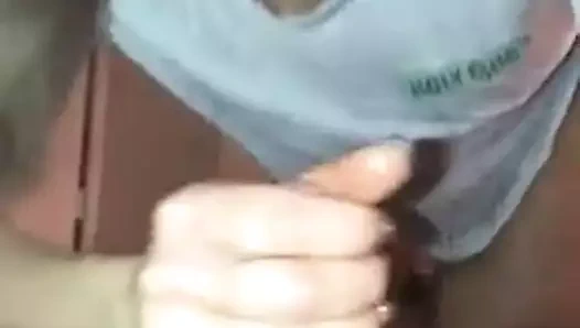 Kucağınızda oturuyor - keyfini çıkarın