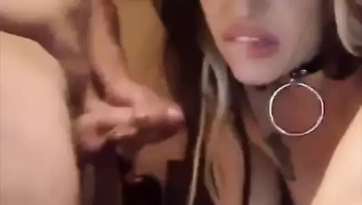 Minyon gotik kız sert yarak emiyor