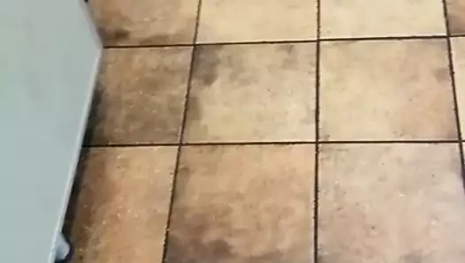 denny'nin ikinci bölümünde MİLF