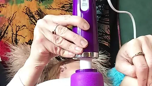 Yeni oyuncağımla oynamak