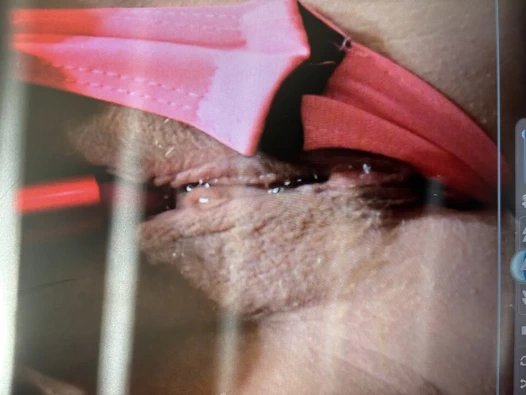 Etli pembe amcığımla her yere fışkırtana kadar oynuyorum, ıslaklık / solo orgazm çok eğlenceli ve lütfen beni izle!