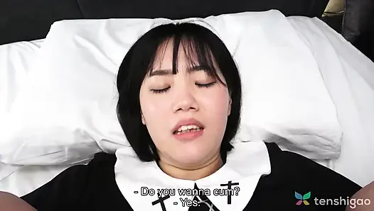 Moeka Tachibana başka bir öğleden sonra emme ve sikiş için geri döndü