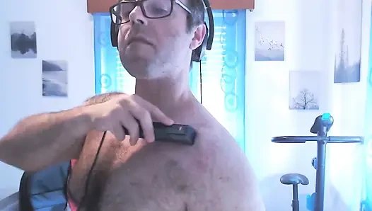 Shaving Armpits and Shoulders