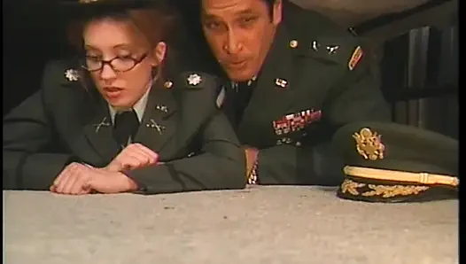 Seksi sarışın güzel kadın sert domalarak sikiliyor