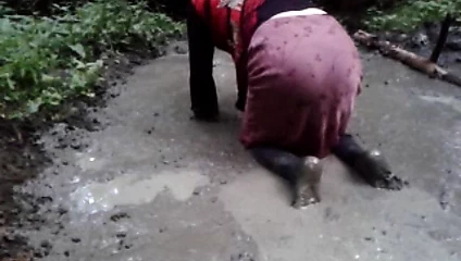 Çamur elbisesi 52
