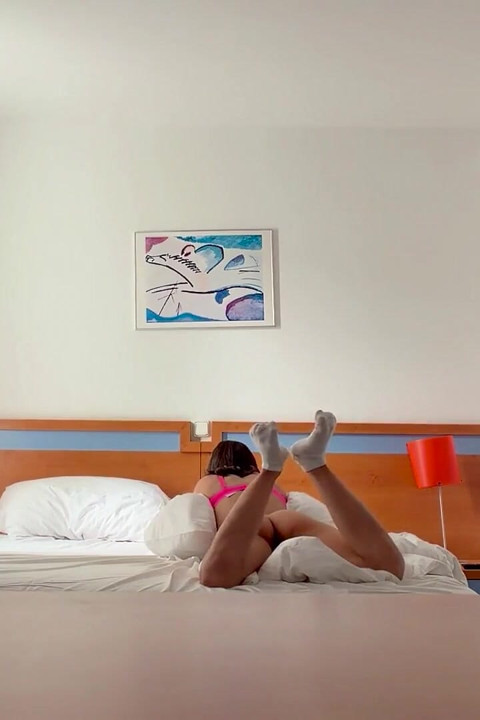 Kadın Otel Odasında Kaydediliyor