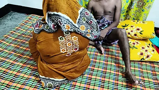 Desi chick enjoys a relaxing bath