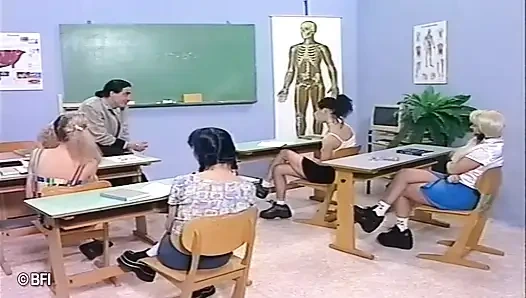 Ateşli gençlere özel şaplak atma