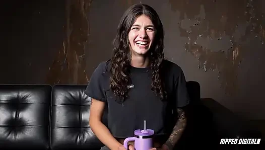 Ramona Vixen işkence etmekten ve zevk için yalvarmadan salyalar akıyor