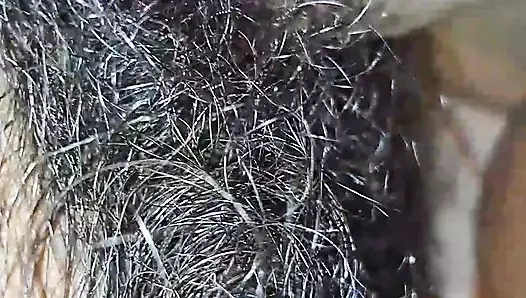 Hintli kadın genç bir adamla domalarak seks yapıyor