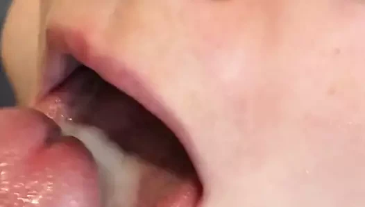 amatör Cum içinde ağız