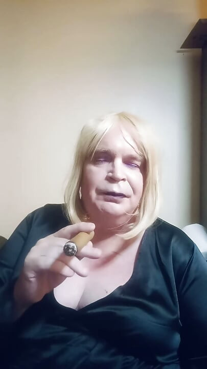 Bölüm 3 - BBW TV, BDSM ve Kink dünyasındaki uzun yıllarını tartışıyor