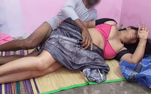 Arkasından gittim ve ona sarıldım