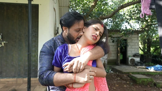 Yeni evli Hintli bahu sıkı amcığında sasur ji tarafından sikiliyor Hintçe ses