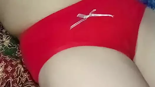 Hintli genç kız Manita erkek arkadaşıyla sert sikişiyor..