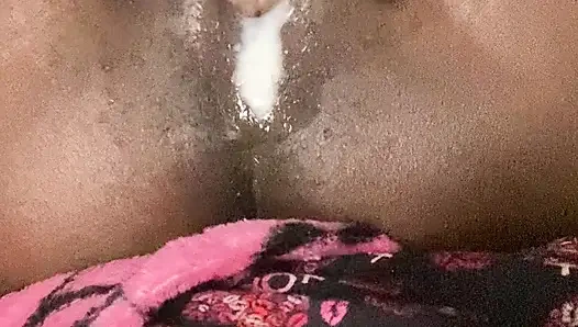 ZENCI KRALIÇE, KREMSI KRALIÇE, GÜZEL AMCıK KRALIÇESI