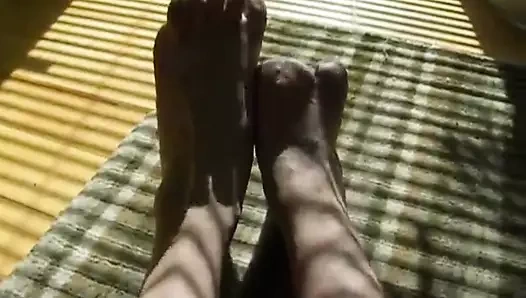 Sadece bir ayak parmağı