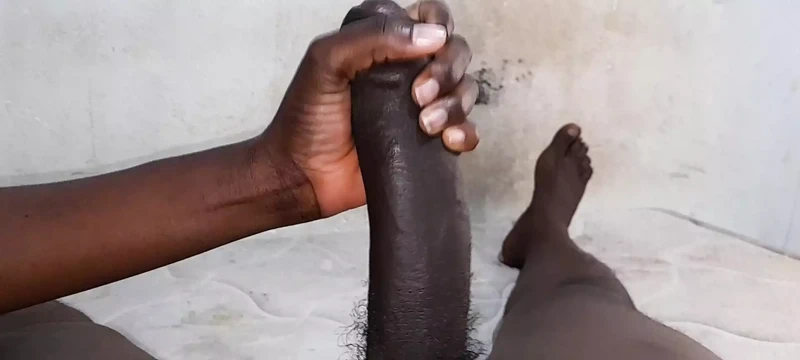 Seks oyuncağımla amcığımda oynuyorum